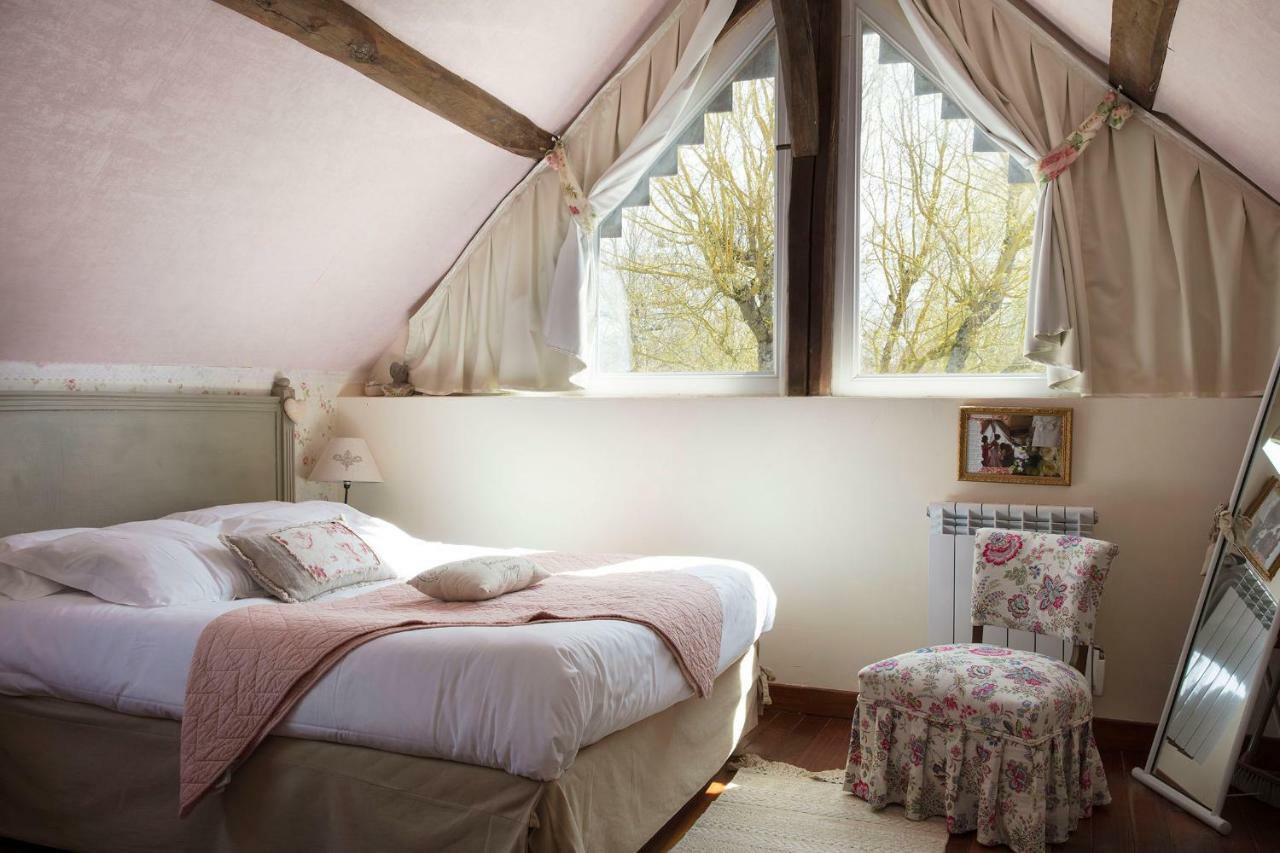 Maison D'Hotes A L'Ombre Bleue Mittainville Bagian luar foto