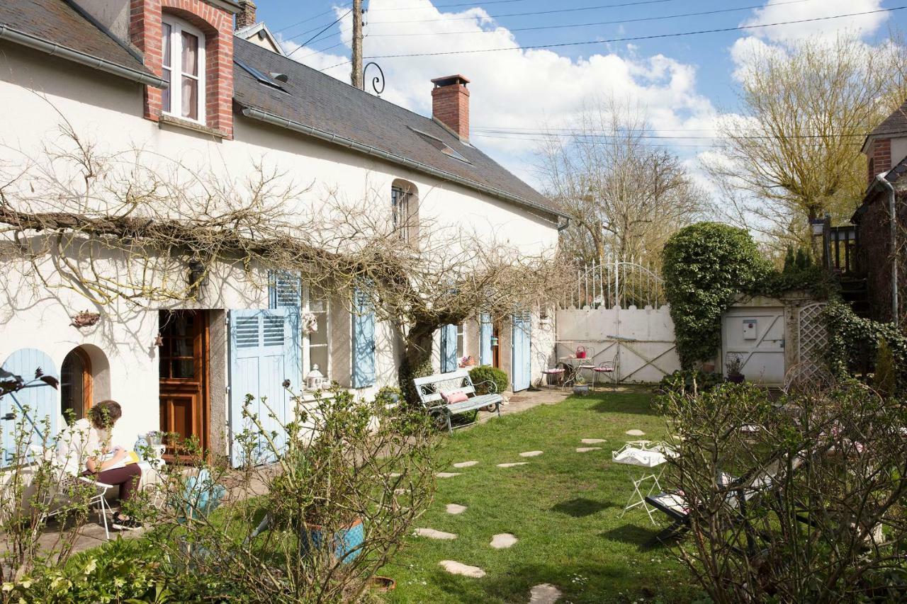 Maison D'Hotes A L'Ombre Bleue Mittainville Bagian luar foto
